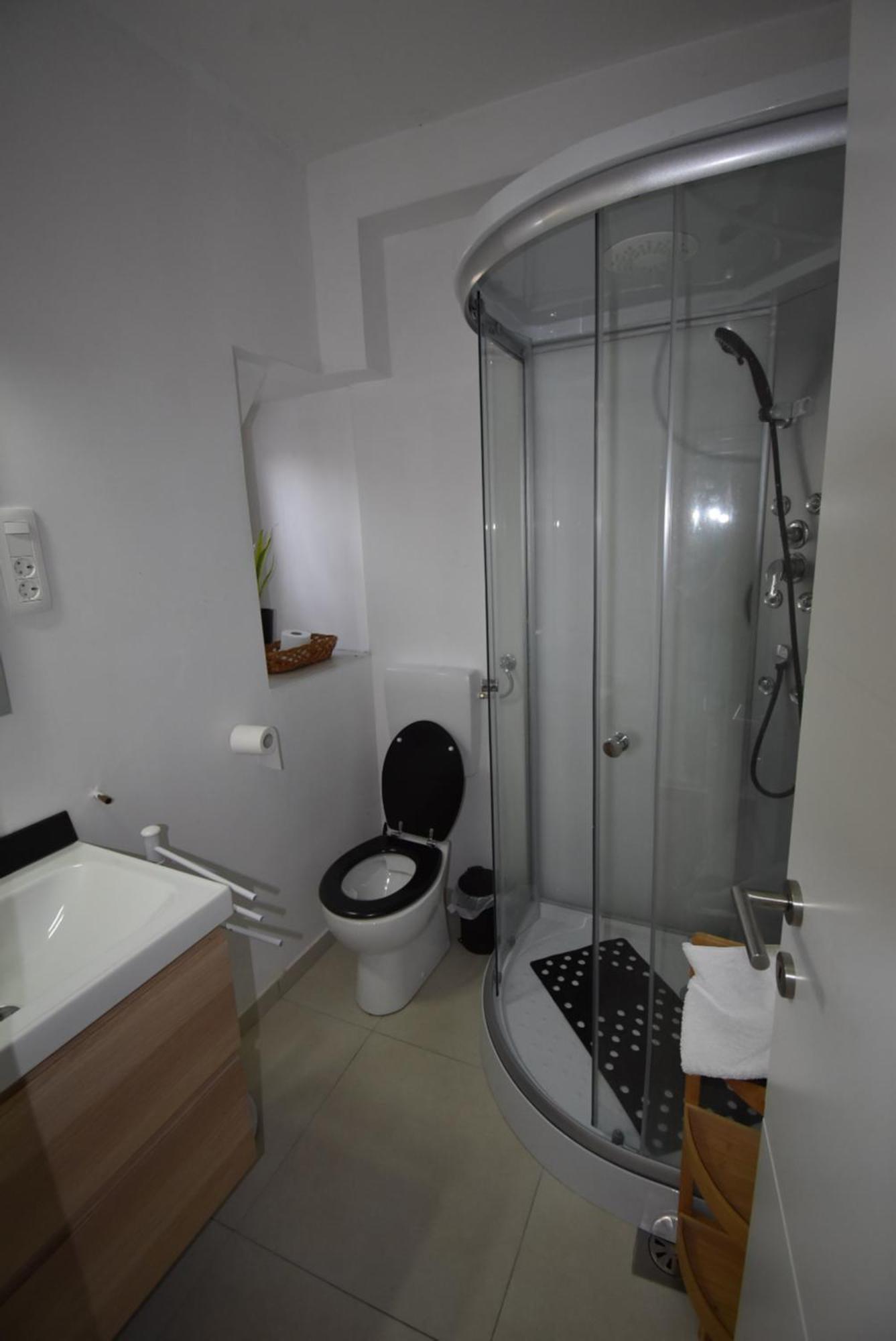 Apartments Free Alps, Massage & Wine ボヴェツ エクステリア 写真