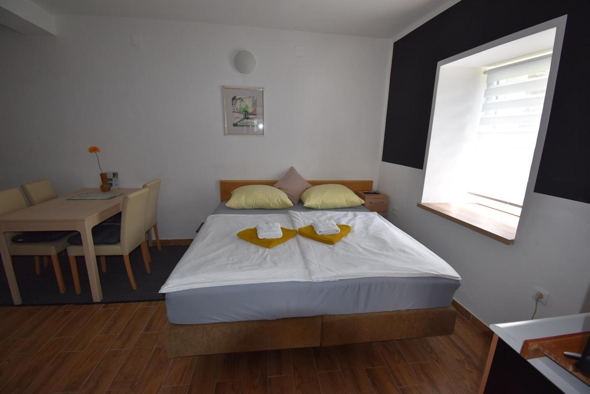 Apartments Free Alps, Massage & Wine ボヴェツ エクステリア 写真