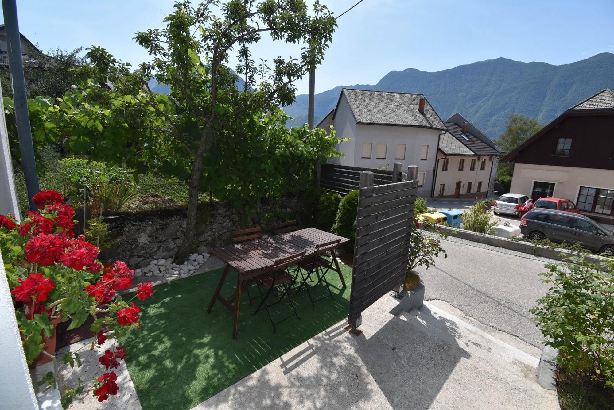 Apartments Free Alps, Massage & Wine ボヴェツ エクステリア 写真