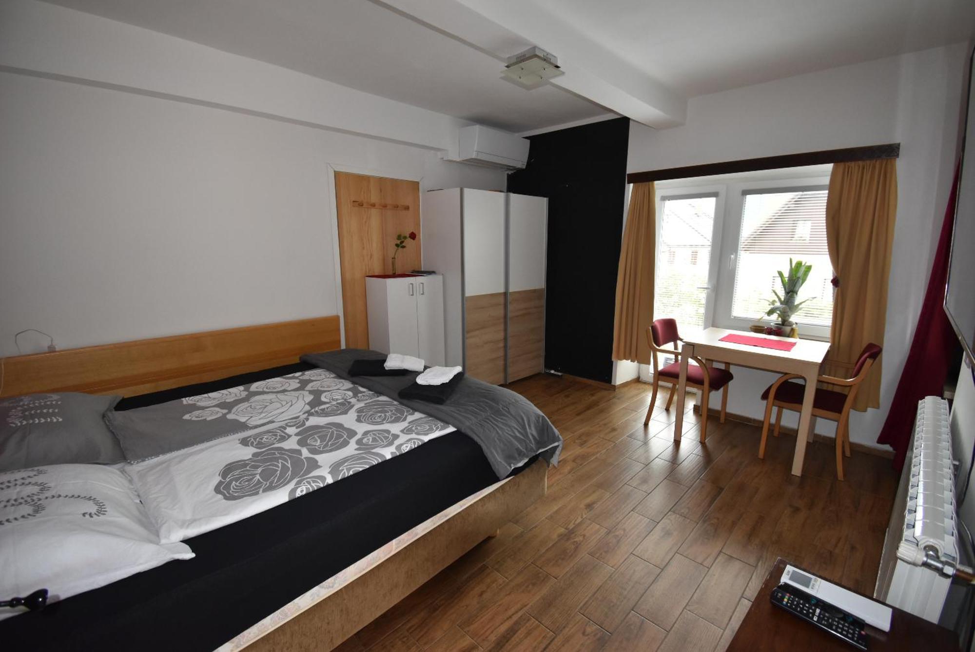 Apartments Free Alps, Massage & Wine ボヴェツ エクステリア 写真