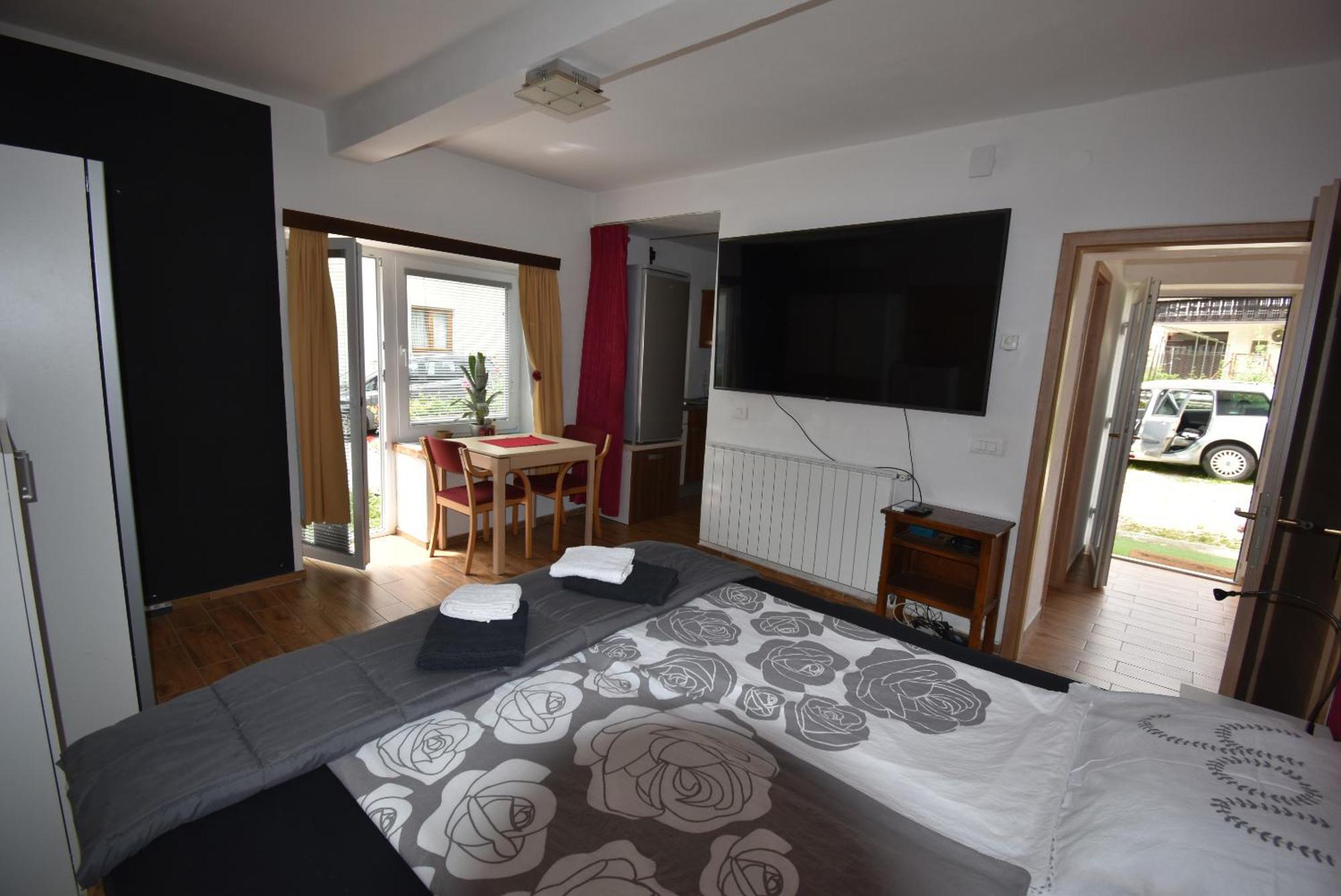 Apartments Free Alps, Massage & Wine ボヴェツ エクステリア 写真